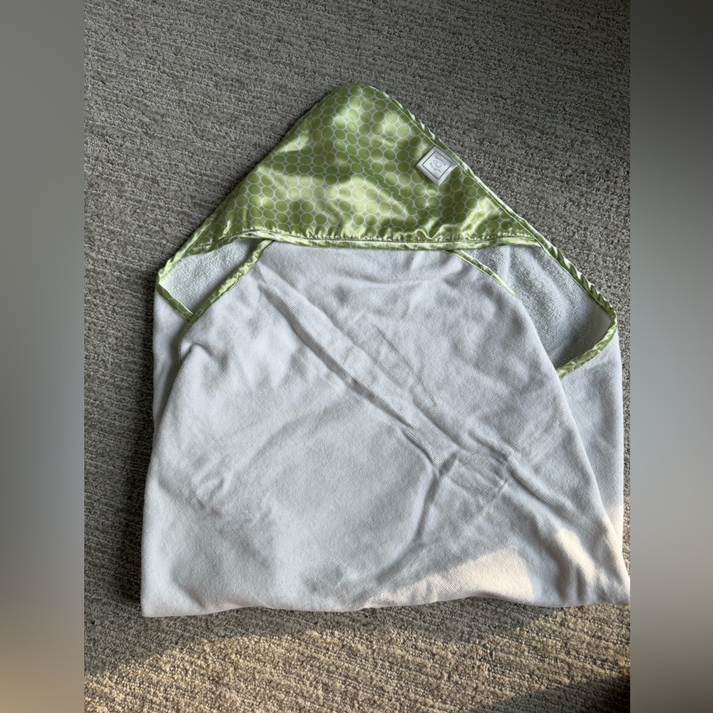 Swaddle Designs Lime Green and White Hooded Bath Towel